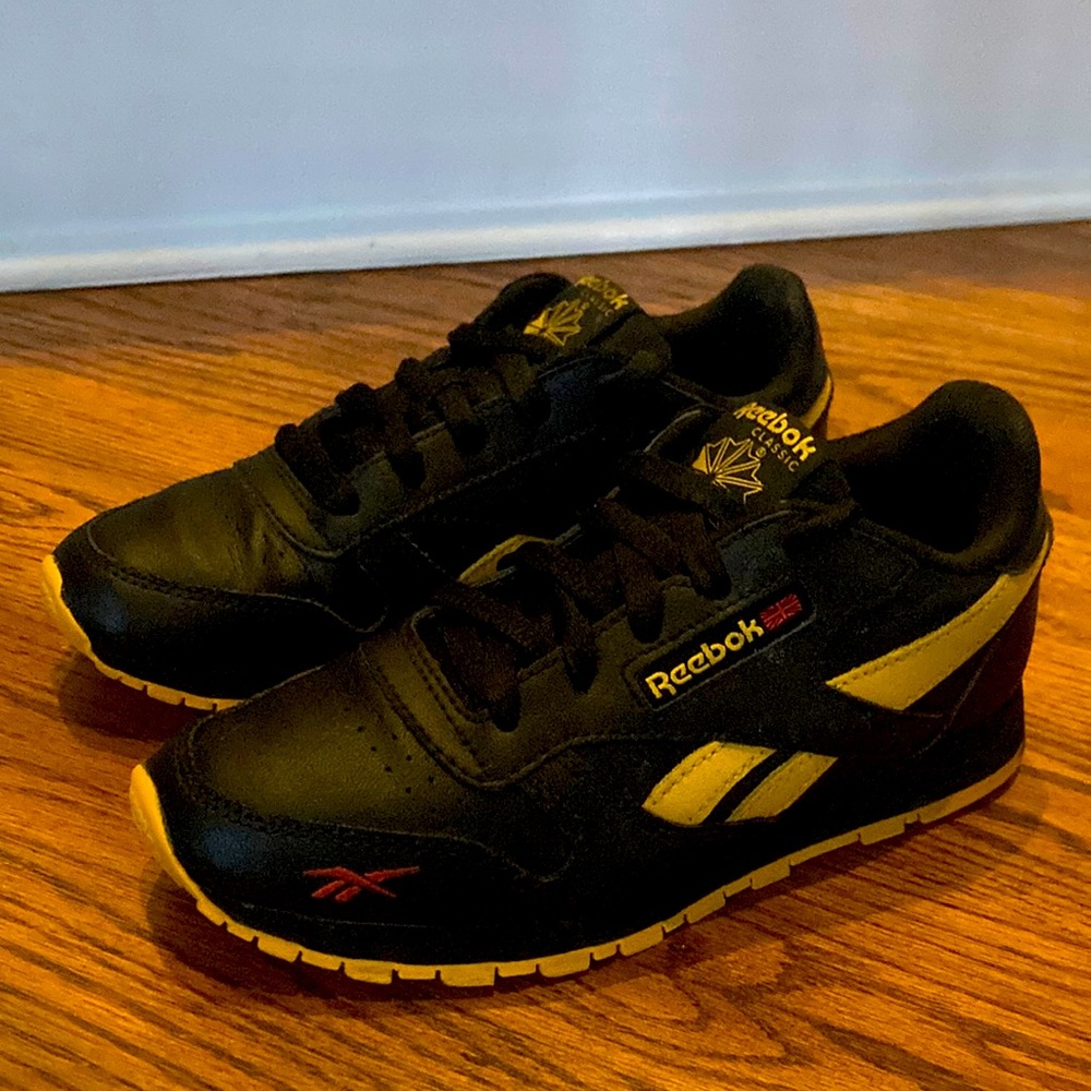 Reebok Classic Leather Mu boys Sz 1.5